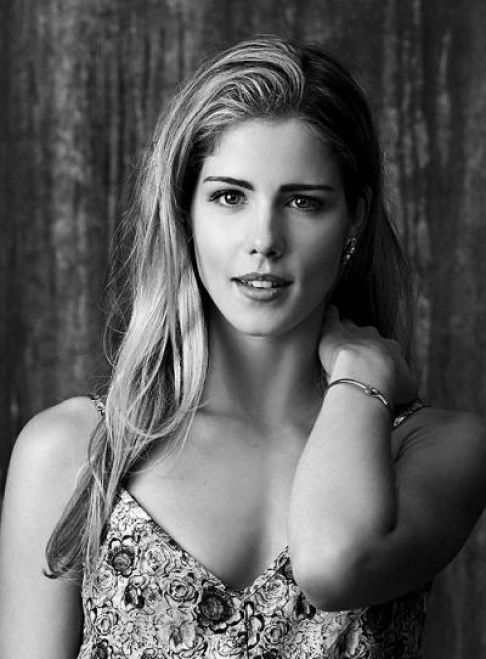 emily bett hot cleavages