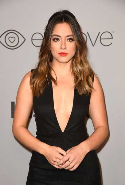 Chloe Bennet stunning