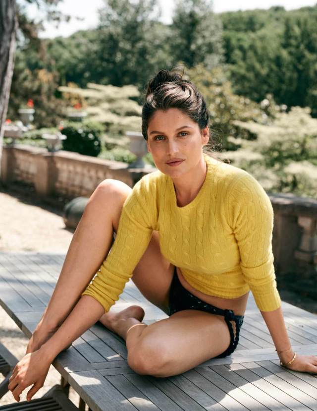 Laetitia Casta awesome thighs