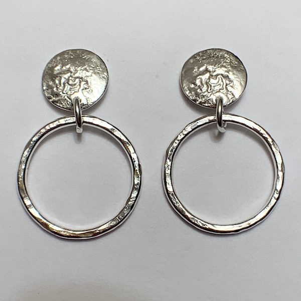 Circle dot hammered drop suds.