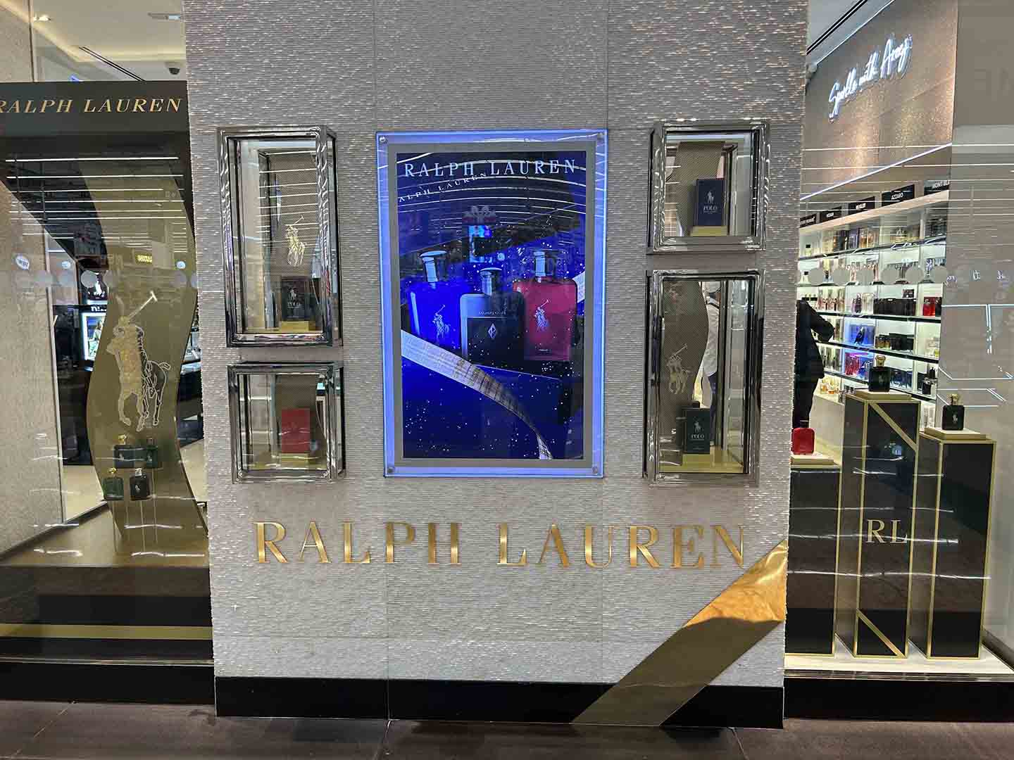 Flexible marketing display stand with strong branding - by brandoption.ae