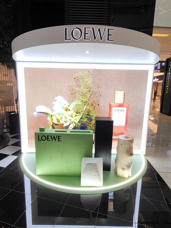 Podiums & Kiosks