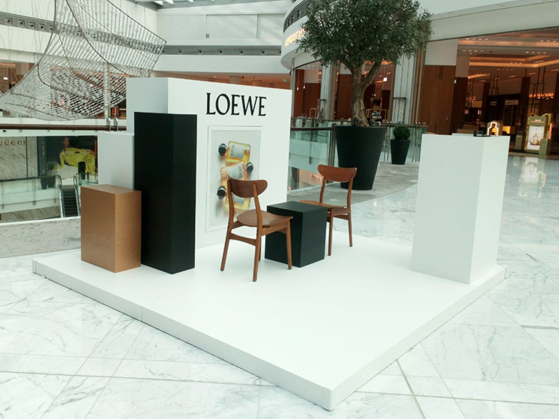 Podiums & Kiosks