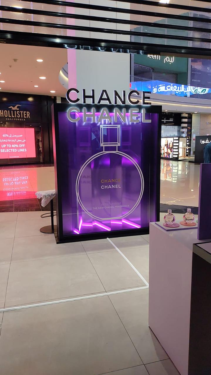Premium-quality custom display with sleek design - by brandoption.ae