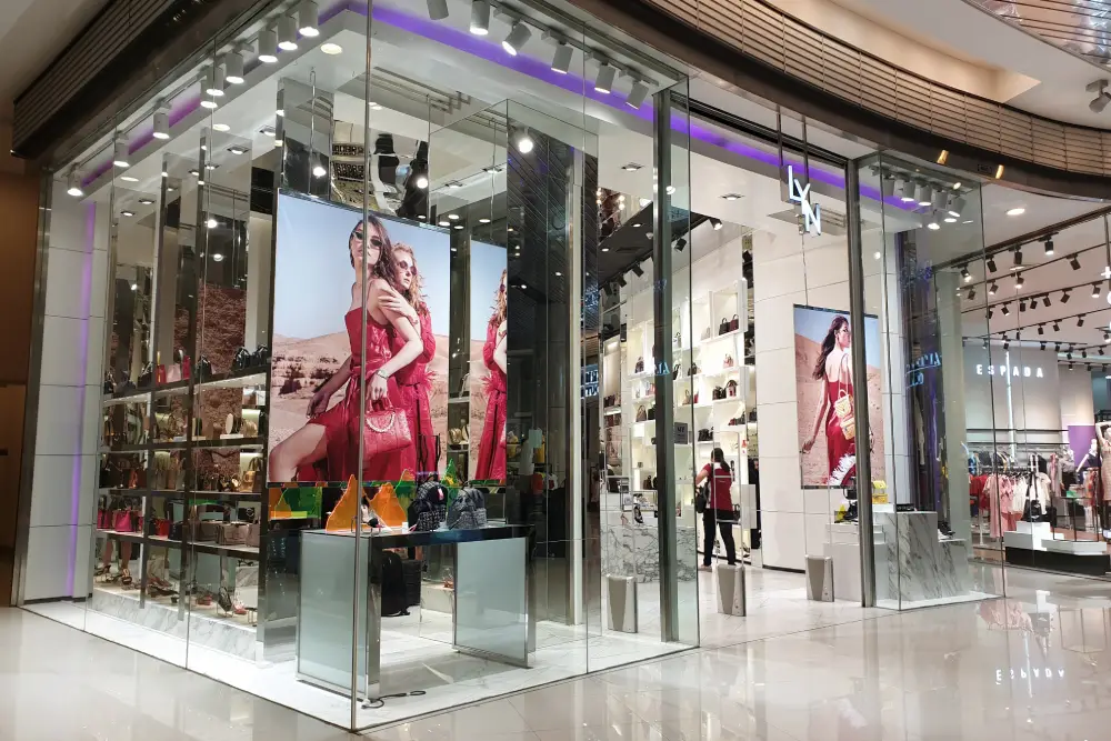 Retail vs Commercial Fit Outs in Saudi Arabia Whats the Difference