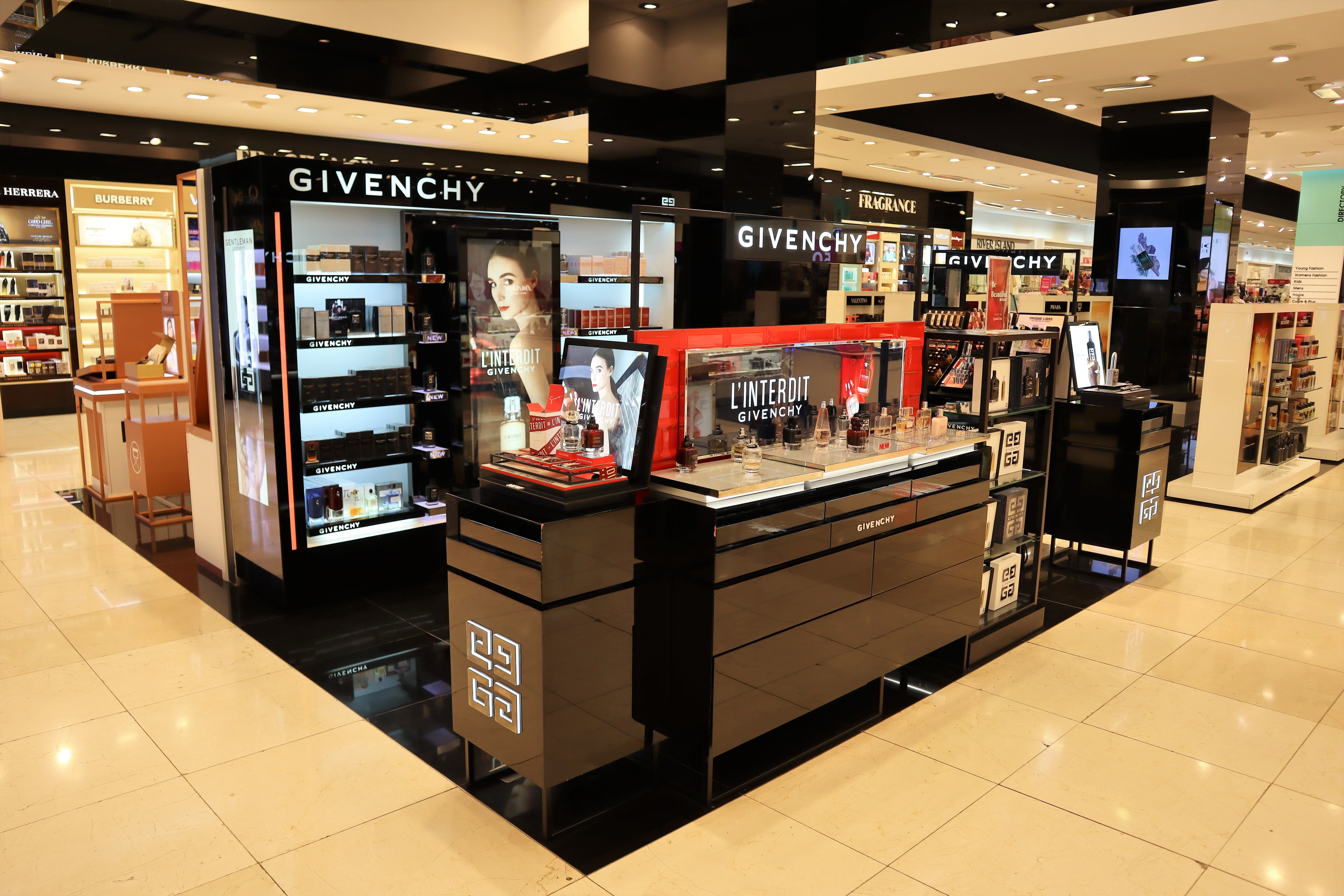 Fit-outs & Permanent Displays
