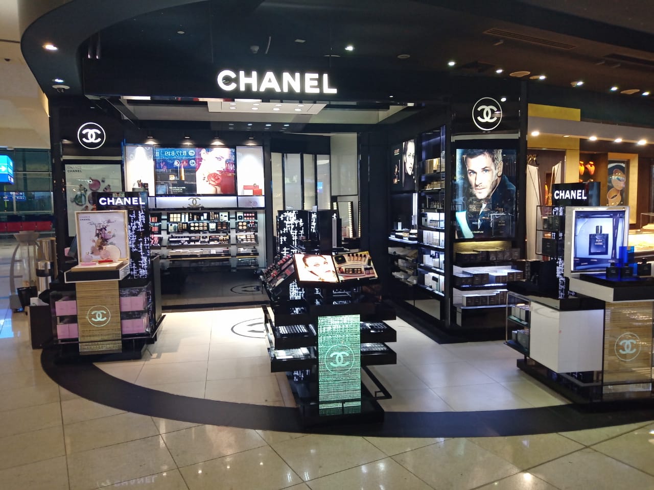 Kiosks/ pop ups