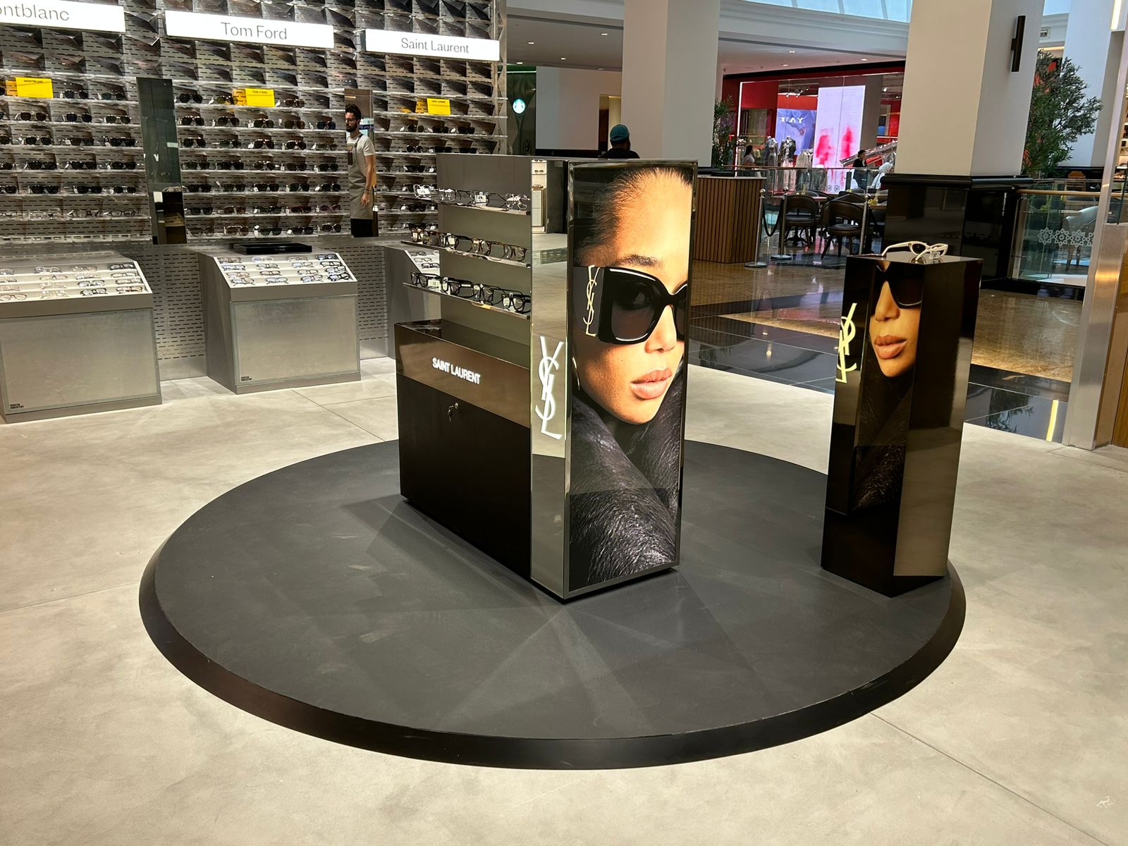 Kiosks/ pop ups