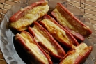Сосиски, запеченные с сыром