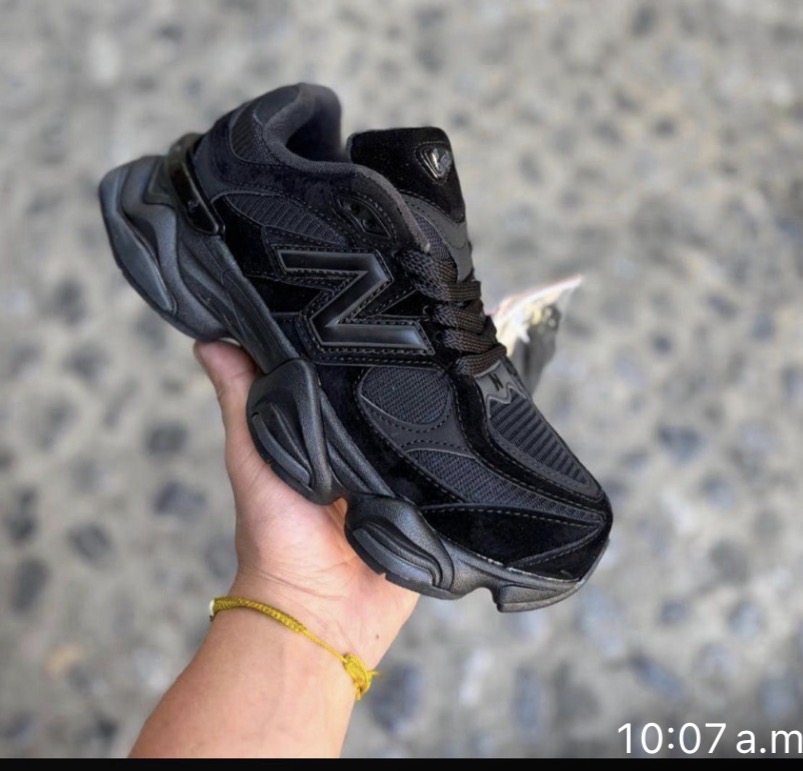 9060 triple black
