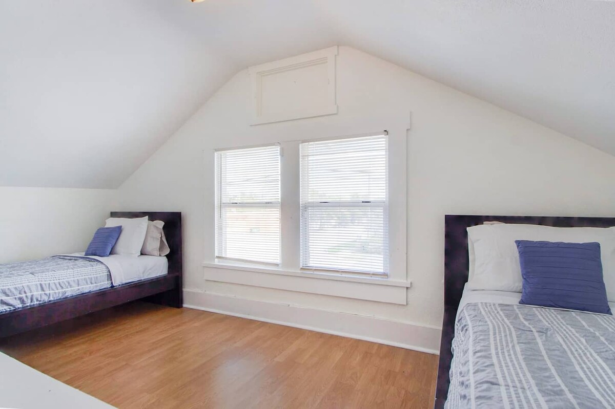 Bedroom #6 