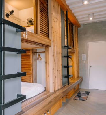 Mixed Dorm Room with 4 Beds