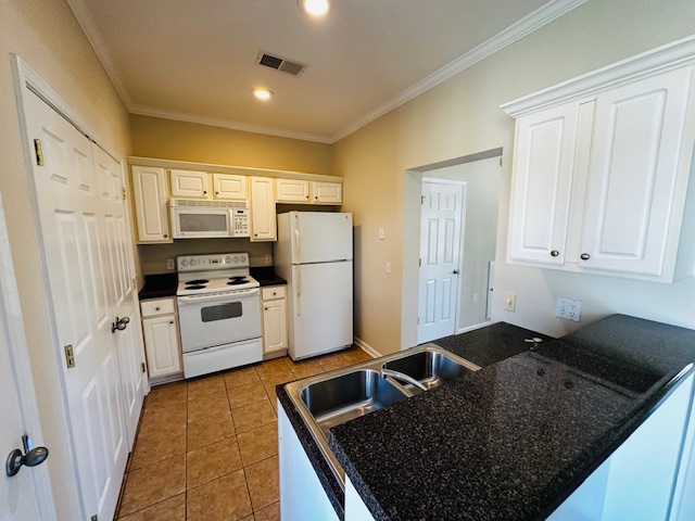 Image of 121 Greystone