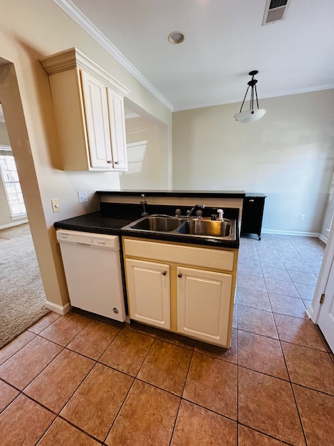 Image of 121 Greystone