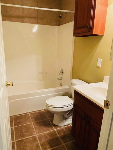 Image of 424A CR 202