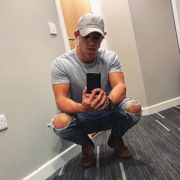 jackbambridgefit: Not always flopping around in gym clothes, I do also own other clothes, although most of them have