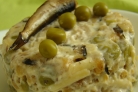 Салат со шпротами и сыром