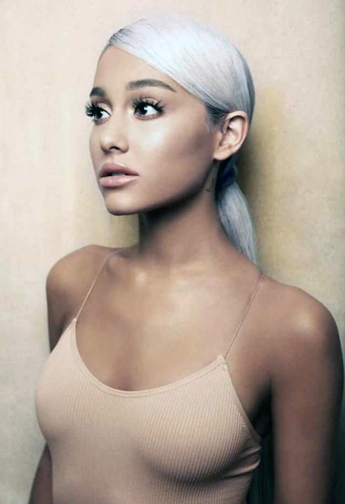 Ариана Гранде (Ariana Grande): сливы, засветы, фейки и просто красивые фото.