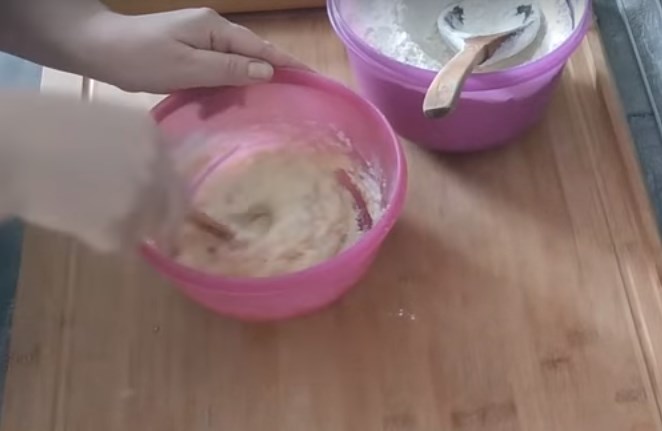 замешиваем тесто