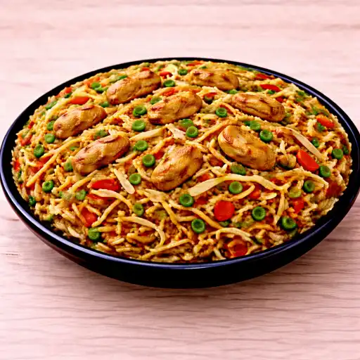 Full Chicken Noodles |