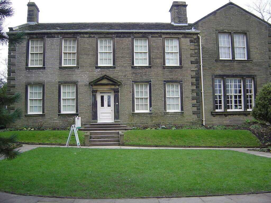 1024px-Bronte_Parsonage_Museum.jpg