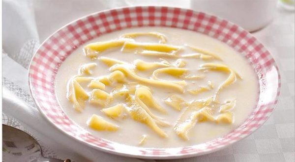 Лапша на молоке с картошкой