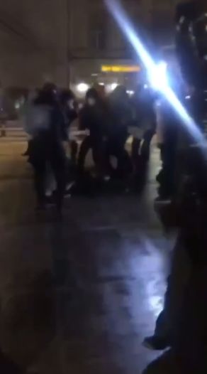 Пенсионер трахает молодую содержанку перед зрелым приятелем