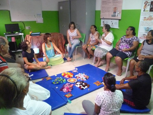 Juanna Silvestre Unidade de Saúde da Família - Vivência de Mandala com Idosos FGM 2016