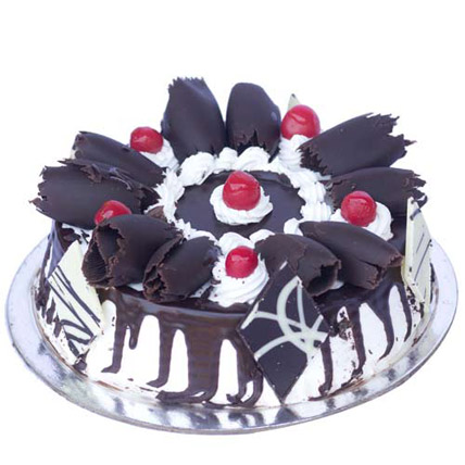 Black Forest Gateau Half kg