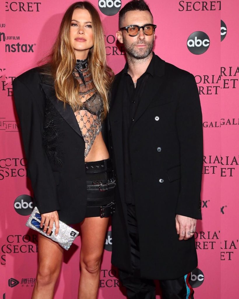 Фотомодель Behati Prinsloo Levine и муж Адам Левин