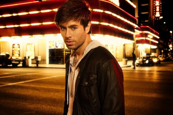 обоя музыка, enrique, iglesias, медальон, куртка