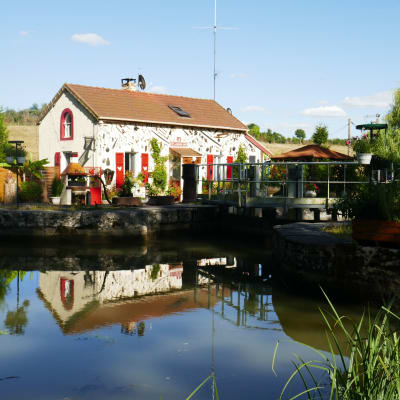 lockhous_cr_kelly_weiss_barge_lady_cruises.jpg