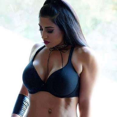 Premium Escort Gallery - Image 3 of 6