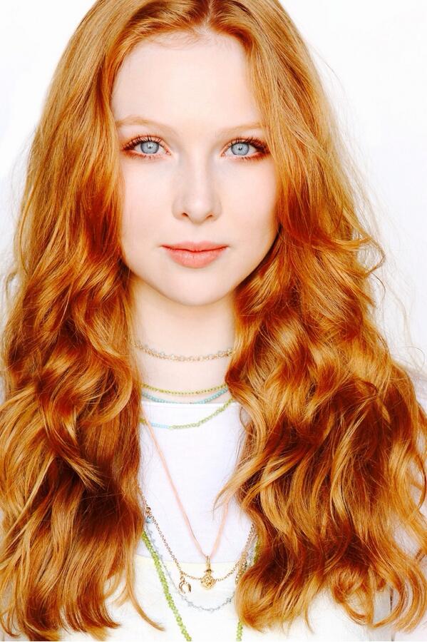 Molly C. Quinn sexy hairs