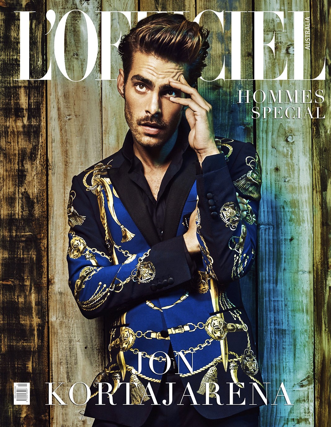 На обложке журнала L’Officiel Australia Hommes