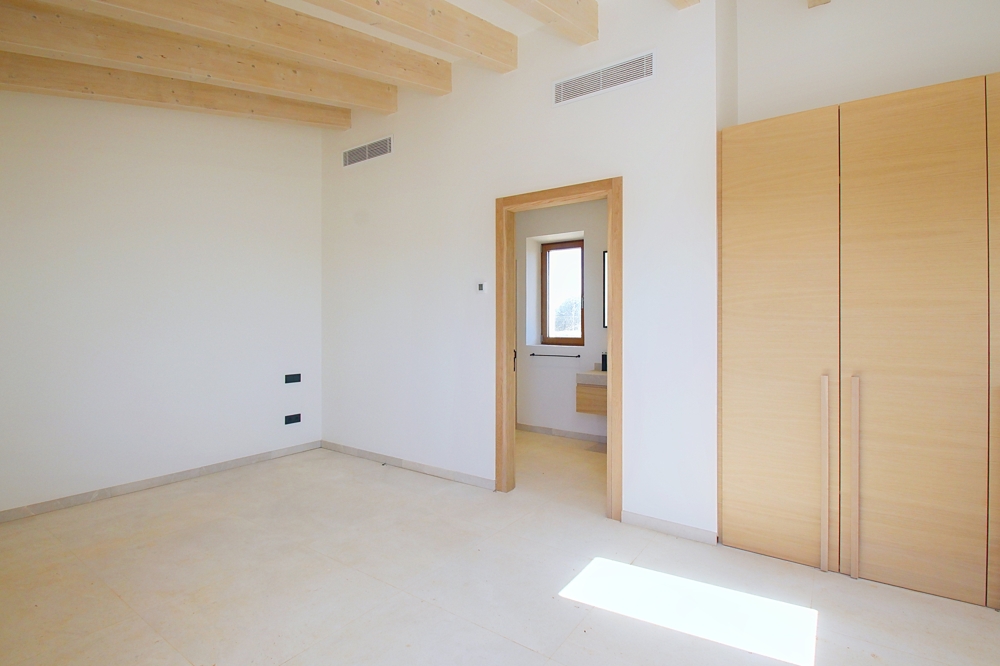 SANTANYÍ: MODERN COUNTRY ESTATE WITH GUEST HOUSE & POOL - Bild 3