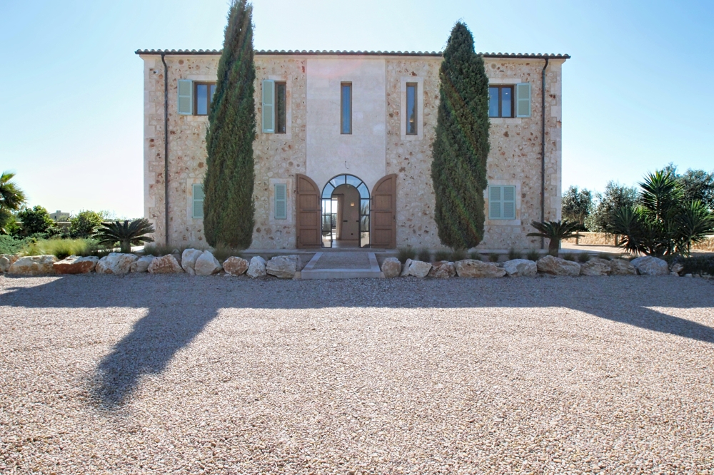 SANTANYÍ: MODERN COUNTRY ESTATE WITH GUEST HOUSE & POOL - Bild 4