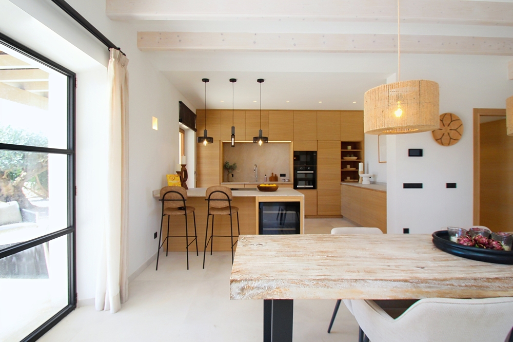 SANTANYÍ: MODERN COUNTRY ESTATE WITH GUEST HOUSE & POOL - Bild 6