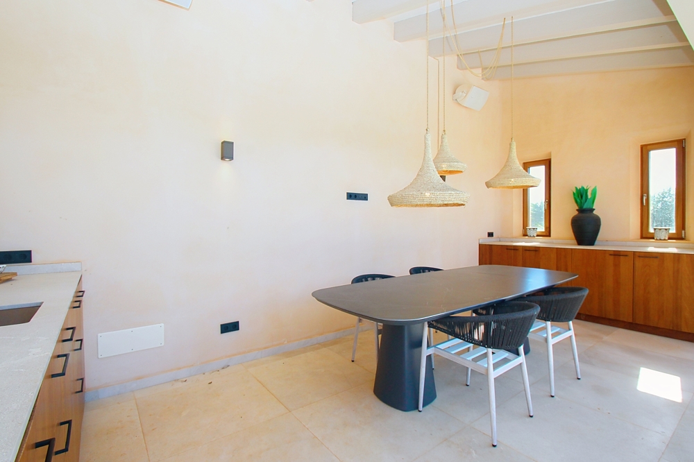 SANTANYÍ: MODERN COUNTRY ESTATE WITH GUEST HOUSE & POOL - Bild 8