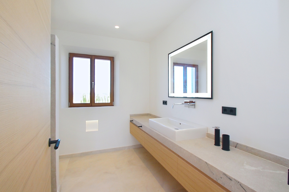 SANTANYÍ: MODERN COUNTRY ESTATE WITH GUEST HOUSE & POOL - Bild 21