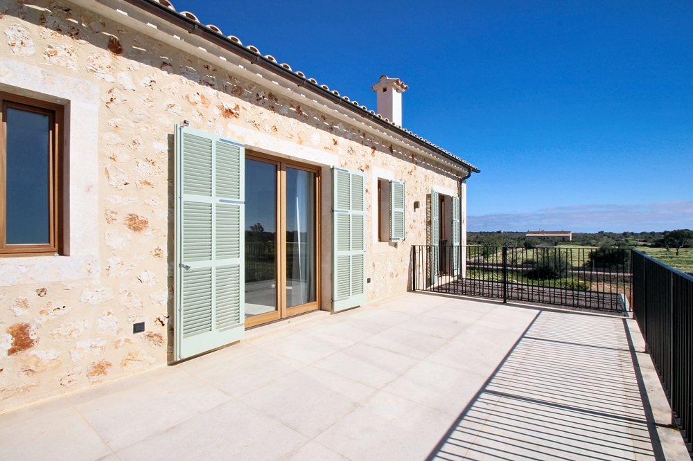 SANTANYÍ: MODERN COUNTRY ESTATE WITH GUEST HOUSE & POOL - Bild 25