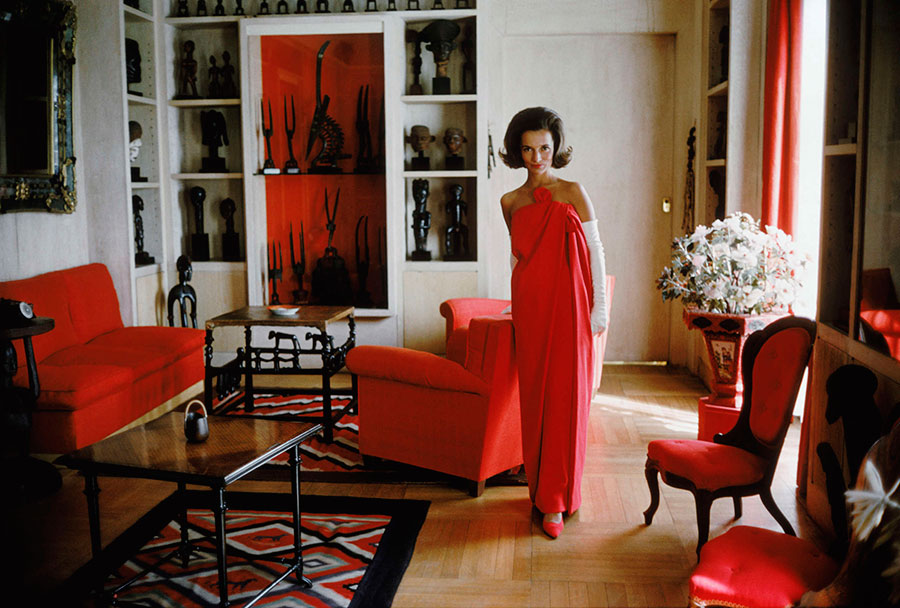 Марк Шоу (Mark Shaw) -Lee Radziwill in a red gown by Lanvin, 1960s