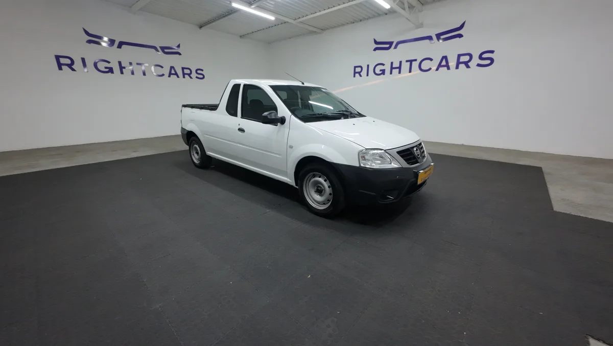 NP200 (One Owner)