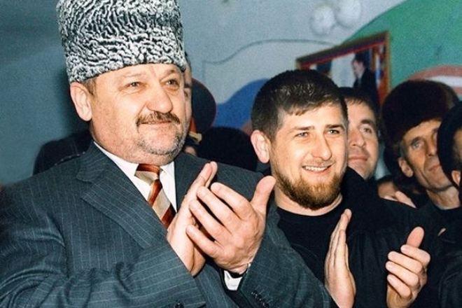 Ramzan-Kadyrov-s-ottsom-Ahmadom-Kadyrovym