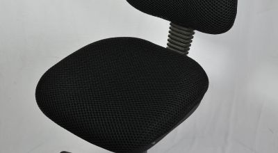 Thick Double Mesh on Office Chair