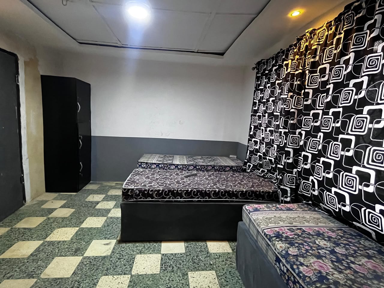 Female Hostel Available...