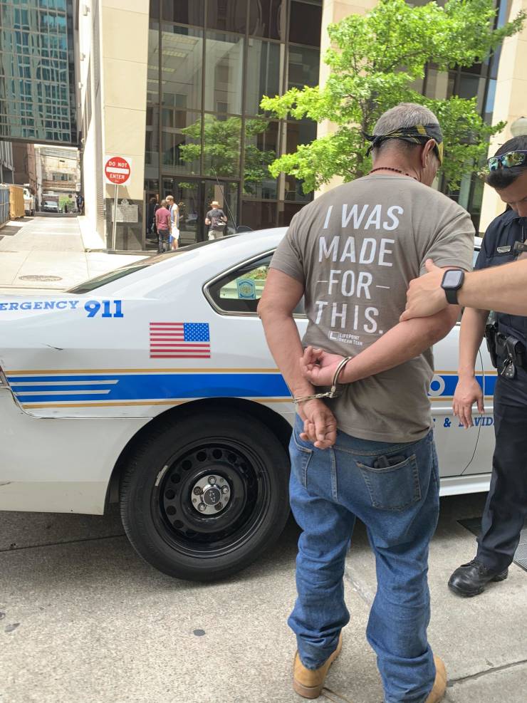 funniest pictures getting arrested