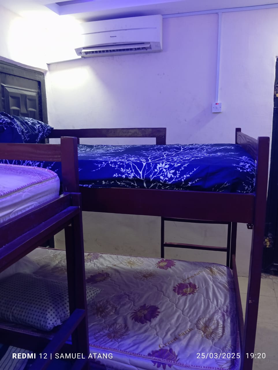 Private Male Hostel In Shomolu