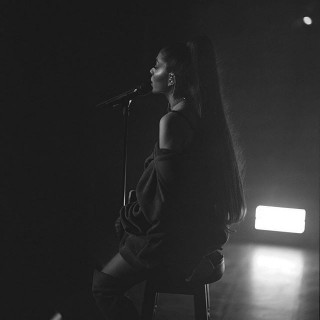 Ariana Grande инстаграм фото
