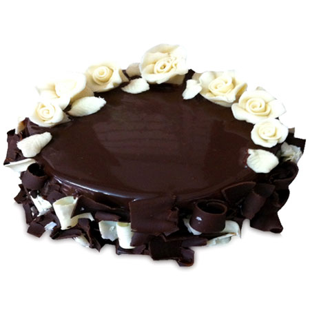 Chocolate Cake With White Roses Half kg